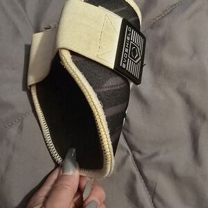 Used Evoshield BB/SB Elbow Protector Black- Adult